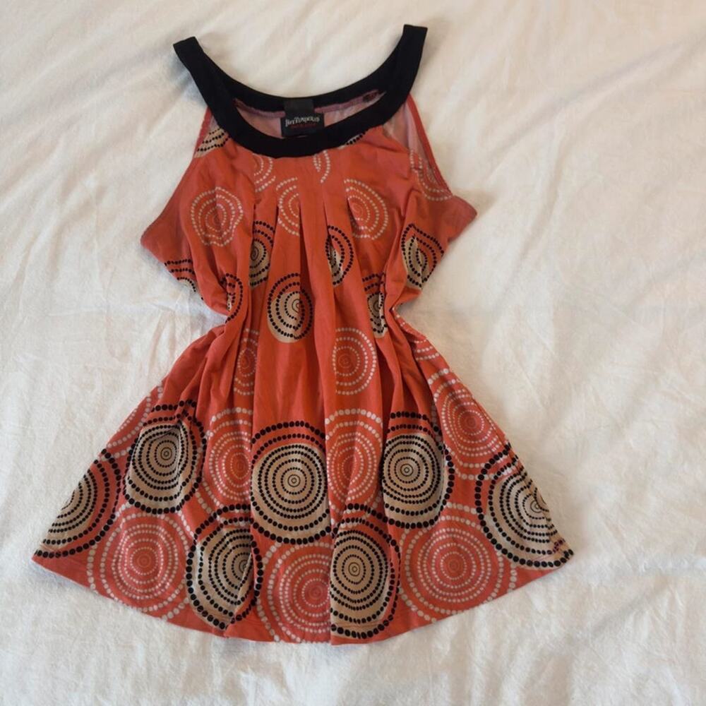 Orange and black tank with a touch‎ of Y2K flair